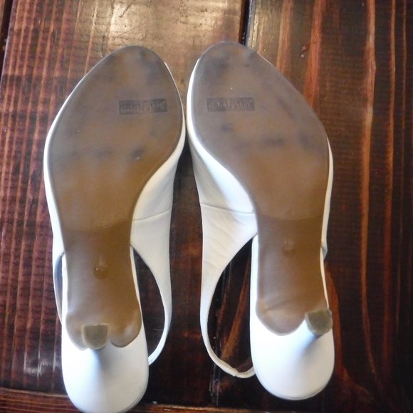 Slingback Pumps - Picture 4 of 4